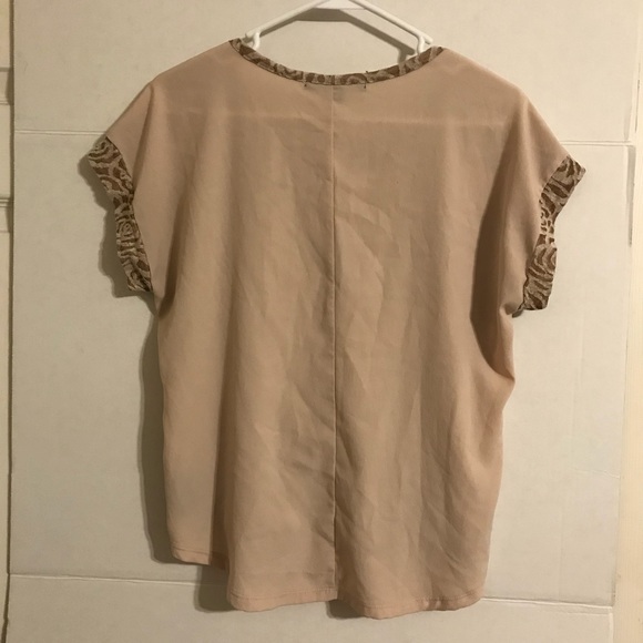 🦄 Forever 21 Top size S/P Tan Sheer Front - Picture 2 of 4